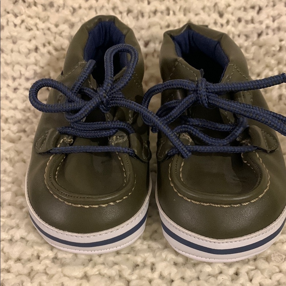 Carter’s brown soft baby shoes, size for babies 6 -9 months old.